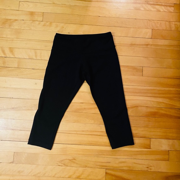 Lululemon Capri leggings - Picture 2 of 4